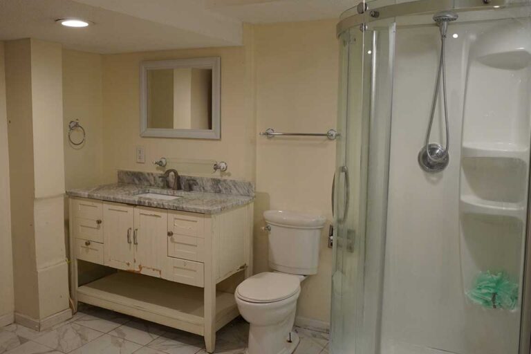 assisted-living-home-bathroom